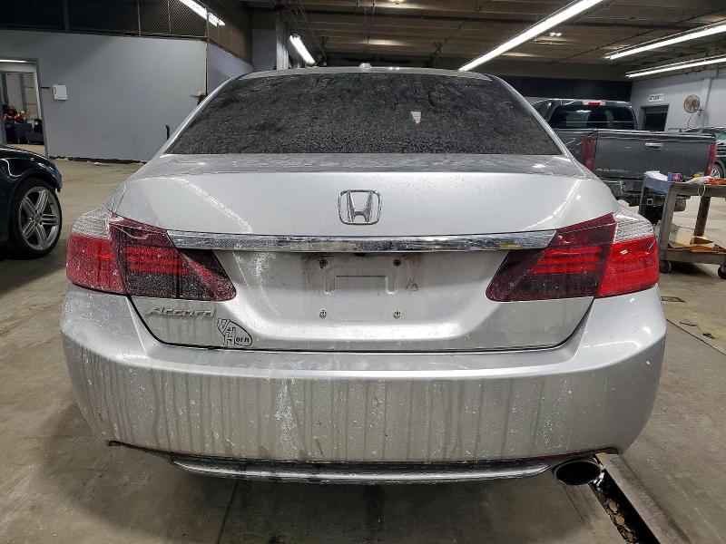 Photo 6 from auction – 2013 HONDA ACCORD with VIN 1HGCR2F82DA112621