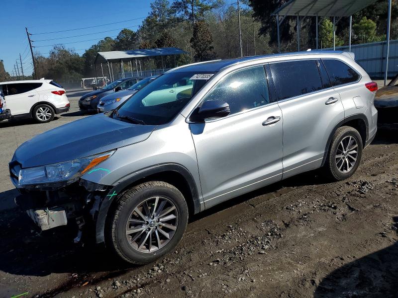 صورة رقم 1 من المزاد - 2018 TOYOTA HIGHLANDER مع VIN 5TDKZRFH4JS546931