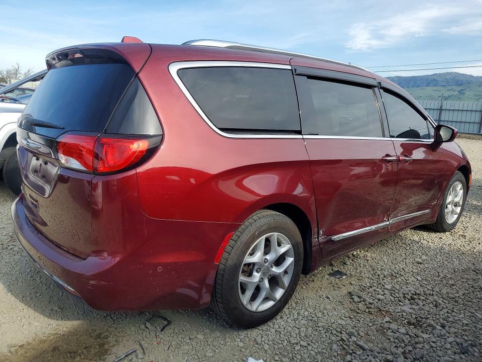 Photo 3 from auction – 2018 CHRYSLER PACIFICA T with VIN 2C4RC1EG5JR106347
