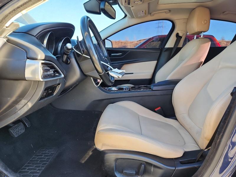 Photo 7 from auction – 2017 JAGUAR XE PREMIUM with VIN SAJAD4BG0HA972859
