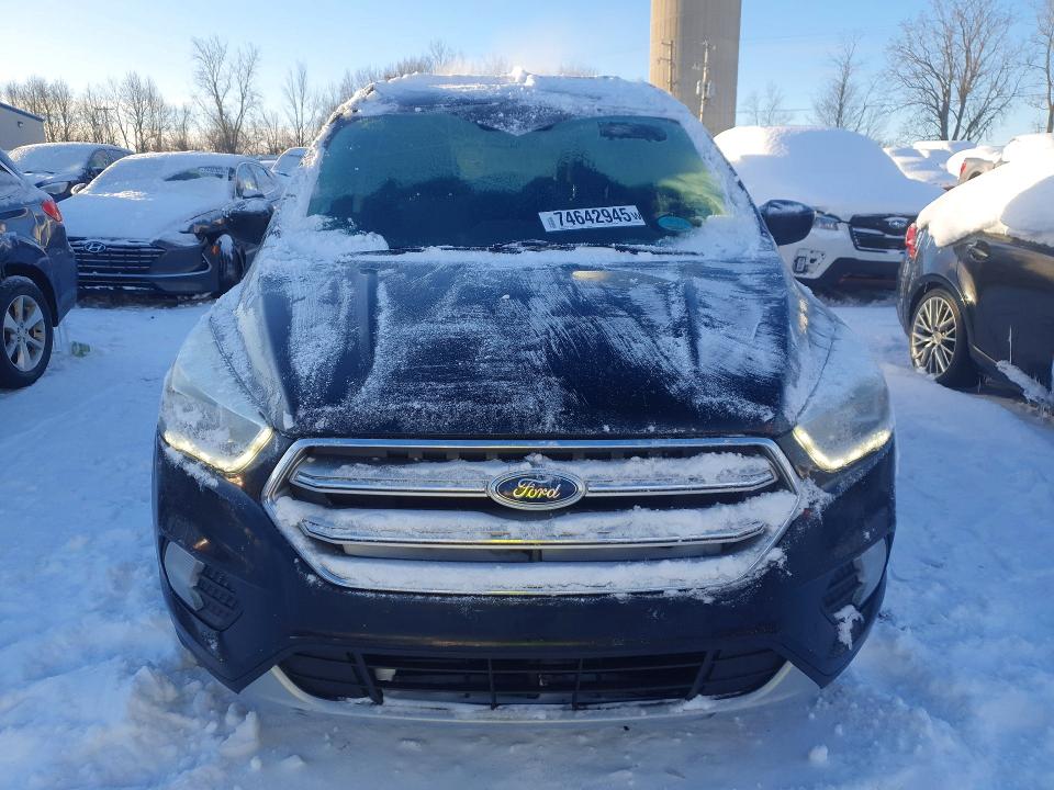 Photo 5 from auction – 2017 FORD ESCAPE SE with VIN 1FMCU0GD9HUA79341