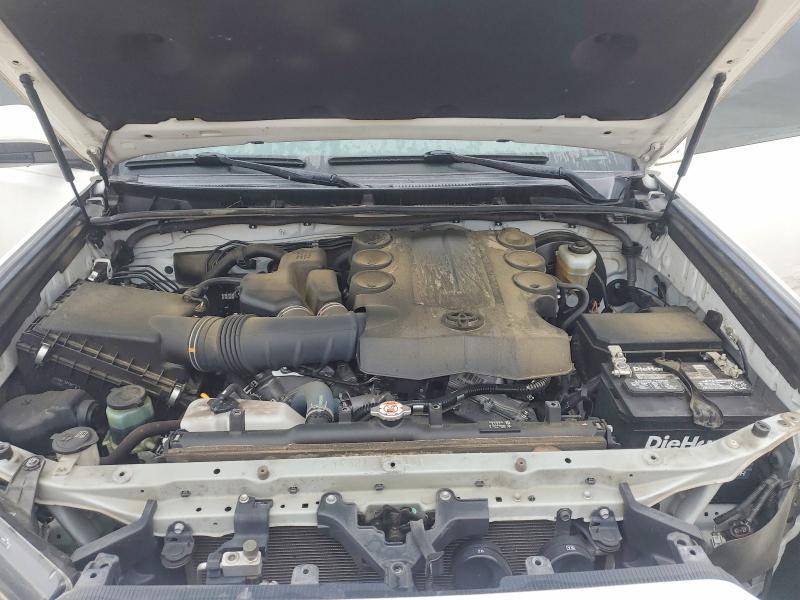 Photo 11 from auction – 2018 TOYOTA 4RUNNER SR with VIN JTEZU5JR6J5185094