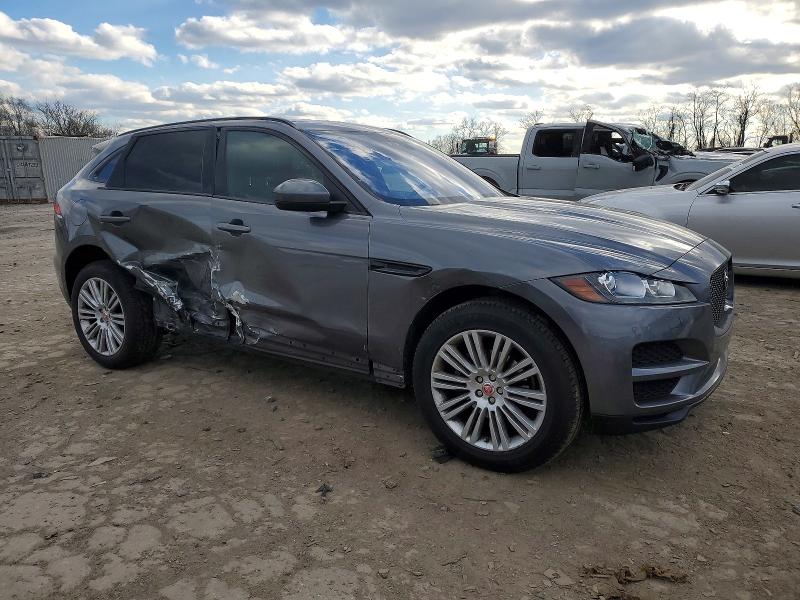 Photo 4 from auction – 2018 JAGUAR F-PACE PRE with VIN SADCJ2FN7JA254054