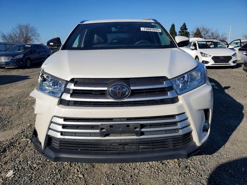 Zdjęcie 5 z aukcji – 2017 TOYOTA HIGHLANDER z VIN 5TDJZRFH1HS483776