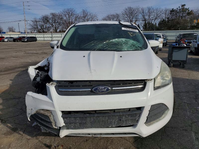 Photo 5 from auction – 2016 FORD ESCAPE with VIN 1FMCU0G74GUB89450