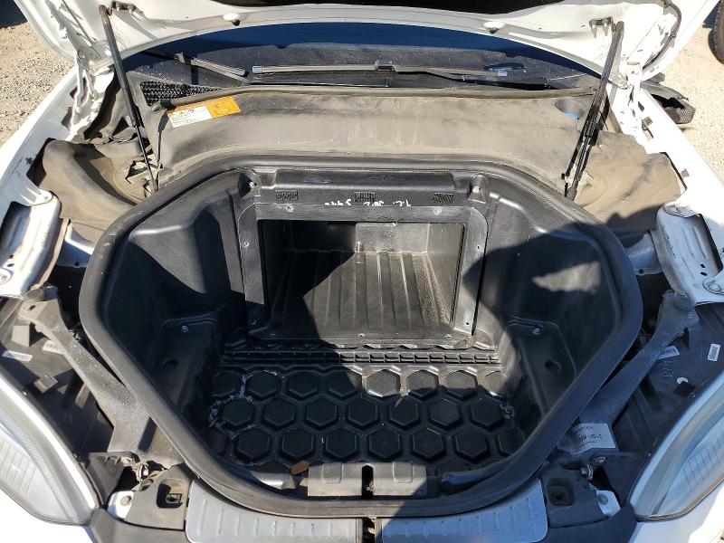 Photo 11 from auction – 2013 TESLA MODEL S with VIN 5YJSA1CN8DFP07003
