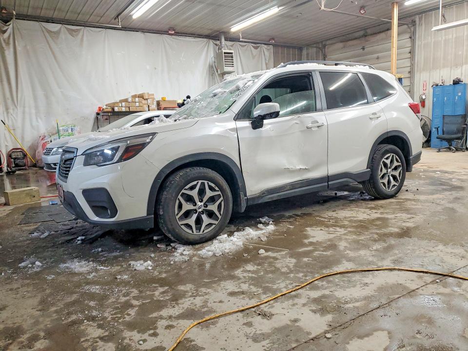 SUBARU FORESTER P 2021 with VIN JF2SKAFC6MH490124 - Photo from auction