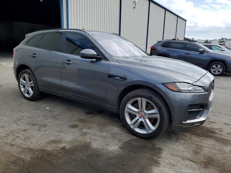 Photo 4 from auction – 2017 JAGUAR F-PACE R - with VIN SADCL2BV7HA063499