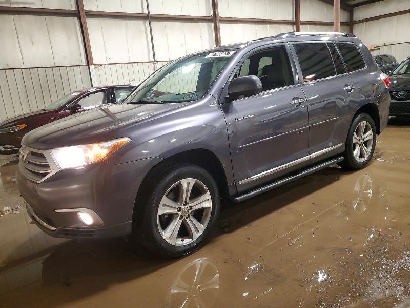 TOYOTA HIGHLANDER 2012 with VIN 5TDDK3EH4CS128318 - Photo from auction