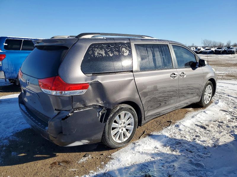 Photo 3 from auction – 2011 TOYOTA SIENNA LE with VIN 5TDJK3DC3BS028945