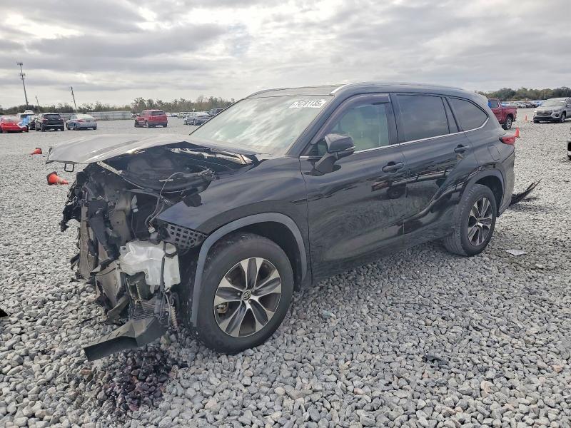 TOYOTA HIGHLANDER 2022 with VIN 5TDGZRAH9NS113835 - Photo from auction