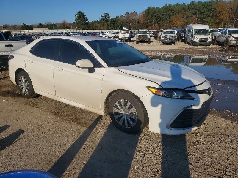 Photo 4 from auction – 2022 TOYOTA CAMRY LE with VIN 4T1C31AK2NU585802