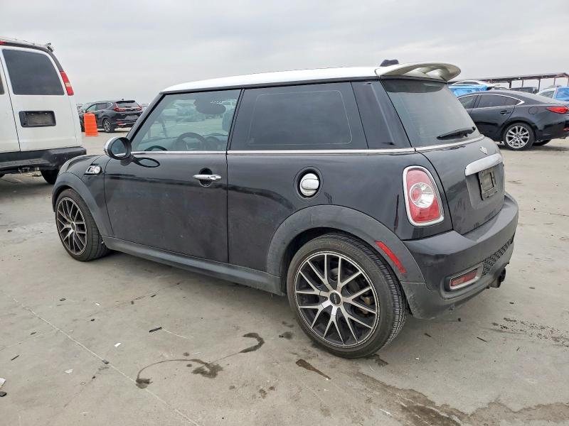 Photo 2 from auction – 2012 MINI COOPER S with VIN WMWSV3C58CTY17123