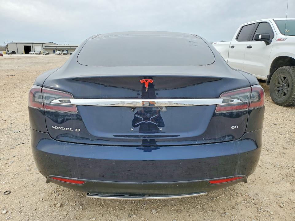 Photo 6 from auction – 2014 TESLA MODEL S with VIN 5YJSA1S11EFP45267