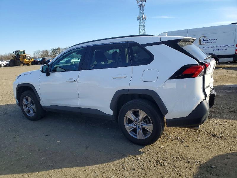 Photo 2 from auction – 2023 TOYOTA RAV4 XLE with VIN 2T3P1RFV8PW331000