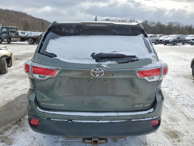 Photo 6 from auction – 2015 TOYOTA HIGHLANDER with VIN 5TDJKRFH4FS169184