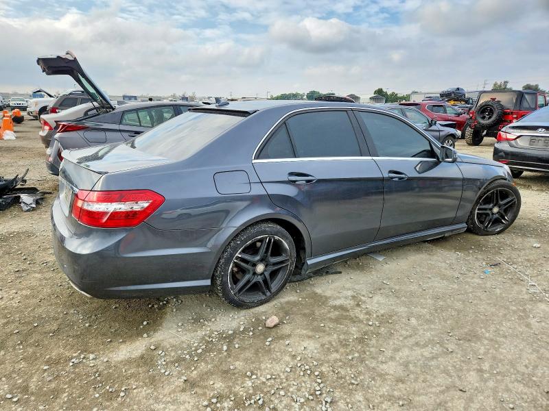 Photo 3 from auction – 2011 MERCEDES-BENZ E 350 with VIN WDDHF5GB1BA410346
