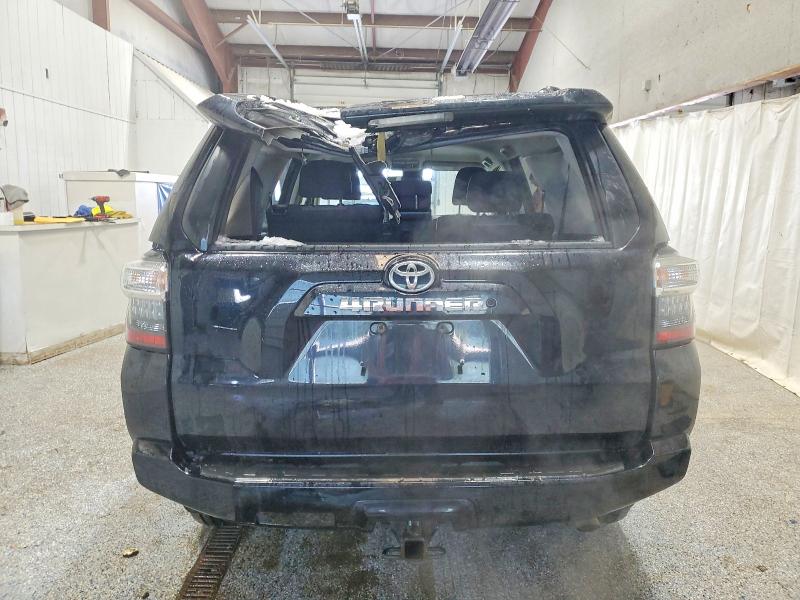 Photo 6 from auction – 2021 TOYOTA 4RUNNER SR with VIN JTEMU5JR0M5865927
