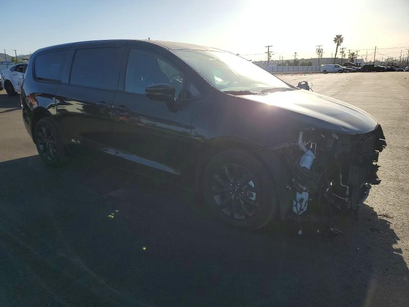 Photo 4 from auction – 2024 CHRYSLER PACIFICA with VIN 2C4RC1S73RR185436