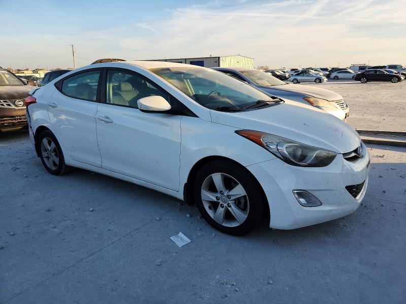 Photo 4 from auction – 2013 HYUNDAI ELANTRA with VIN 5NPDH4AE4DH396292