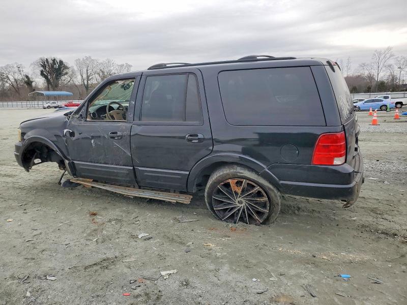 Photo 2 from auction – 2004 FORD EXPEDITION with VIN 1FMEU17W44LB87205