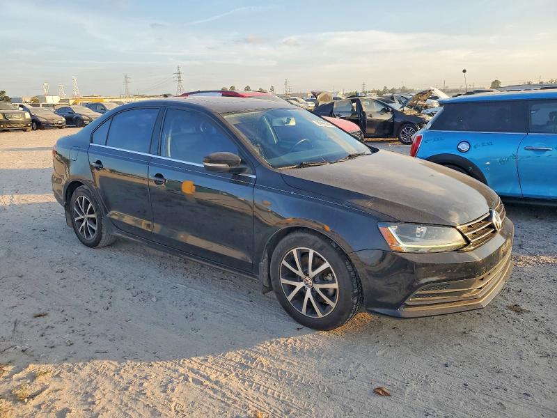 Photo 4 from auction – 2017 VOLKSWAGEN JETTA SE with VIN 3VWDB7AJ1HM261610