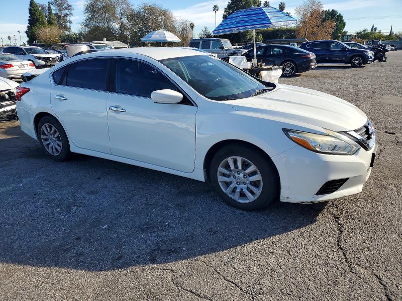 Photo 4 from auction – 2017 NISSAN ALTIMA with VIN 1N4AL3AP9HC293955
