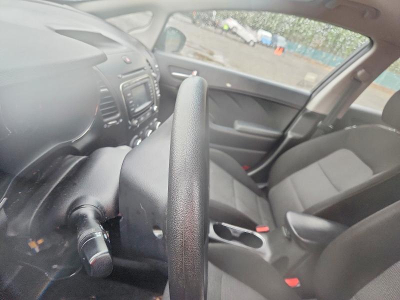Photo 9 from auction – 2018 KIA FORTE with VIN 3KPFK4A71JE266160