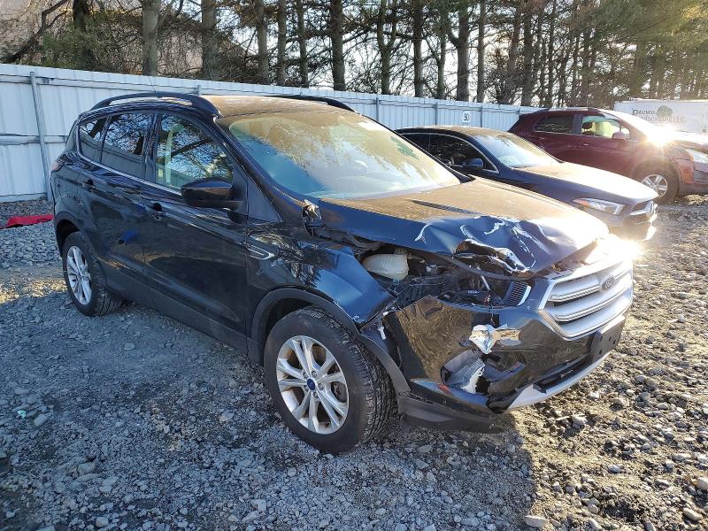 Foto 4 de la subasta – 2018 FORD ESCAPE con VIN 1FMCU9GD3JUB58207