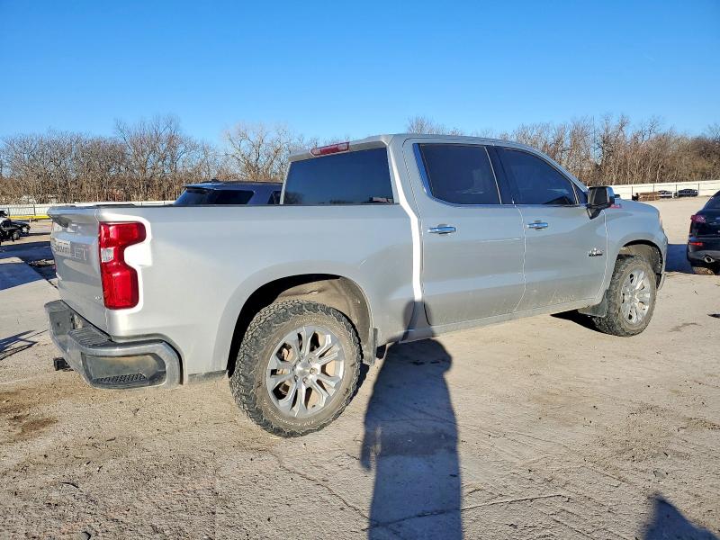 Photo 3 from auction – 2022 CHEVROLET SILVERADO with VIN 1GCUDGETXNZ565067