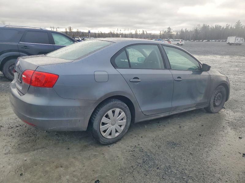 Photo 3 from auction – 2013 VOLKSWAGEN JETTA with VIN 3VW2K7AJ6DM271650