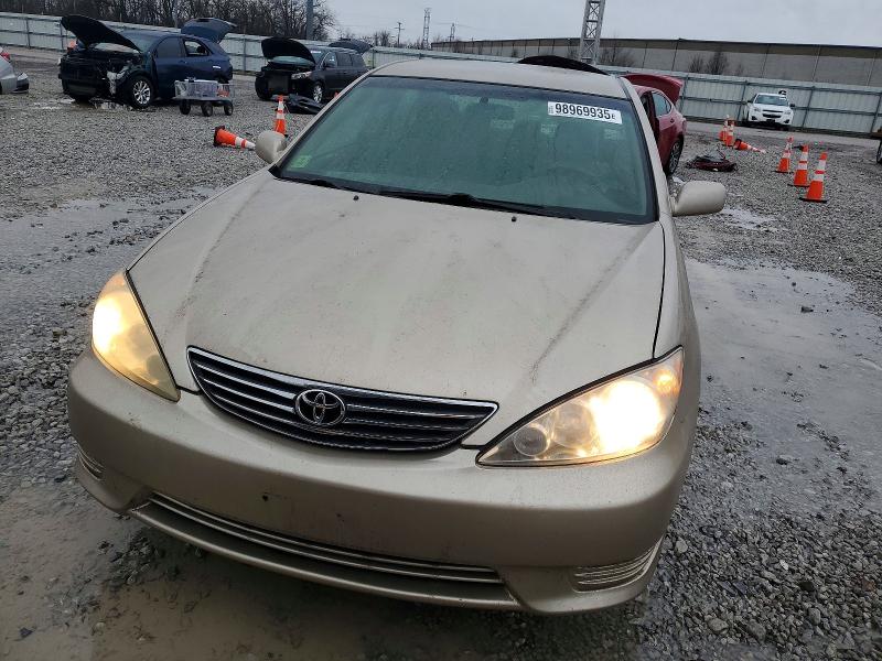 Photo 5 from auction – 2005 TOYOTA CAMRY with VIN 4T1BE32K55U552003