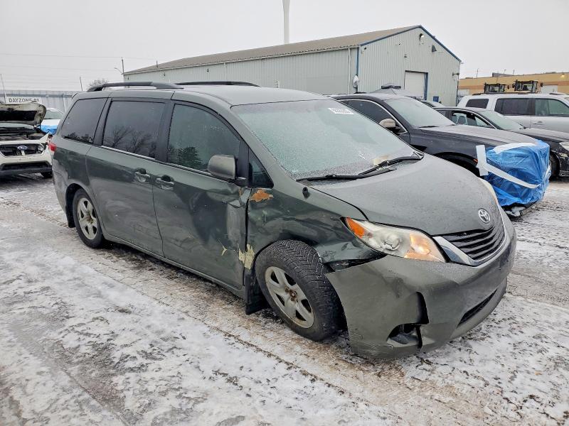 Photo 4 from auction – 2014 TOYOTA SIENNA LE with VIN 5TDKK3DC0ES513245