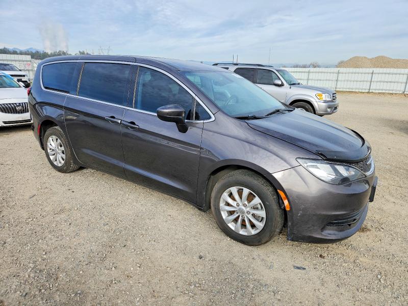 Photo 4 from auction – 2017 CHRYSLER PACIFICA with VIN 2C4RC1DG9HR675729