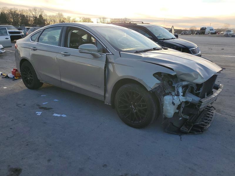 Photo 4 from auction – 2015 FORD FUSION with VIN 3FA6P0RU3FR283102