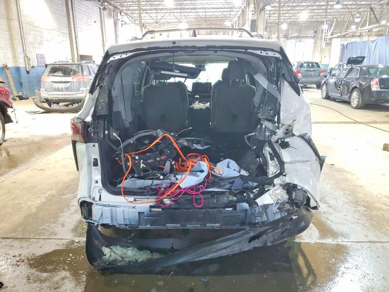 Photo 6 from auction – 2023 TOYOTA SIENNA LE with VIN 5TDKRKEC7PS142592