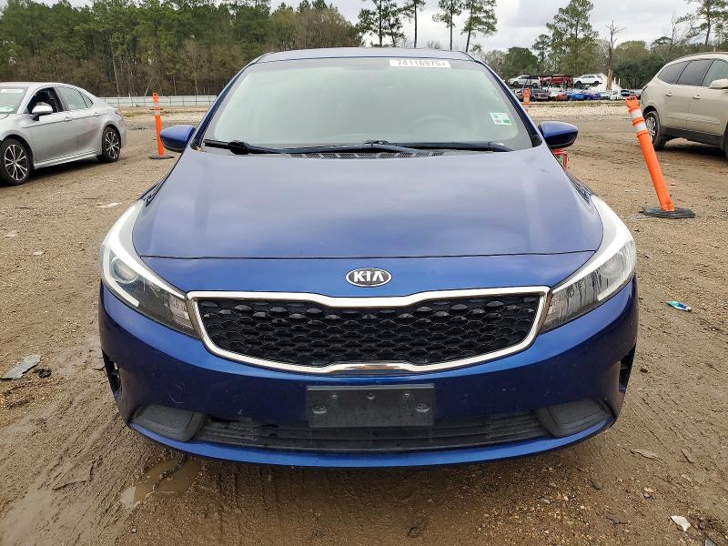 Photo 5 from auction – 2018 KIA FORTE LX with VIN 3KPFK4A75JE180768