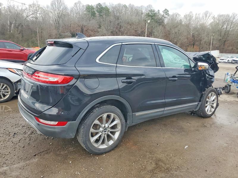 Photo 3 from auction – 2019 LINCOLN MKC SELECT with VIN 5LMCJ2D95KUL44295
