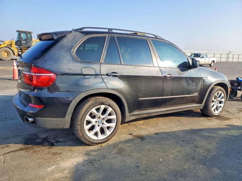 Photo 3 from auction – 2011 BMW X5 XDRIVE3 with VIN 5UXZV4C5XBL415429