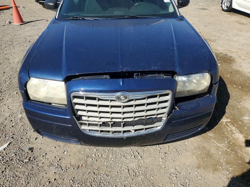 Photo 11 from auction – 2006 CHRYSLER 300 with VIN 2C3KA43R76H223989