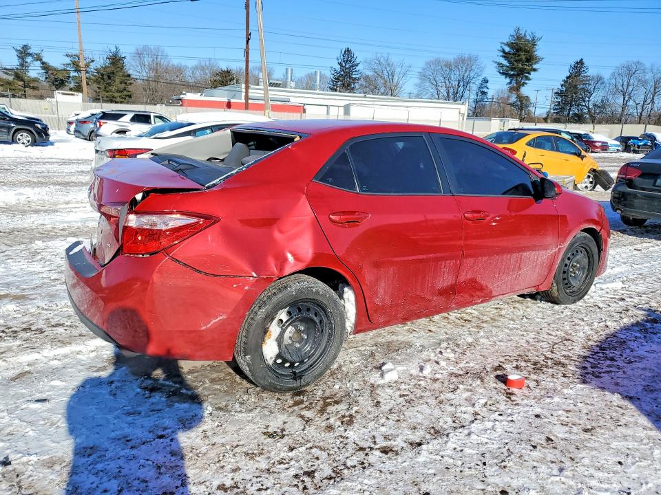 Photo 3 from auction – 2018 TOYOTA COROLLA with VIN 2T1BURHE9JC063154
