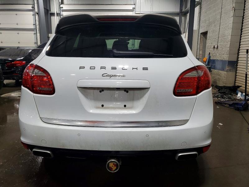 Photo 6 from auction – 2014 PORSCHE CAYENNE with VIN WP1AA2A25ELA91297