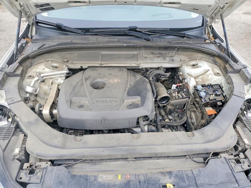 Photo 11 from auction – 2018 VOLVO XC60 T5 MO with VIN YV4102RK7J1018296