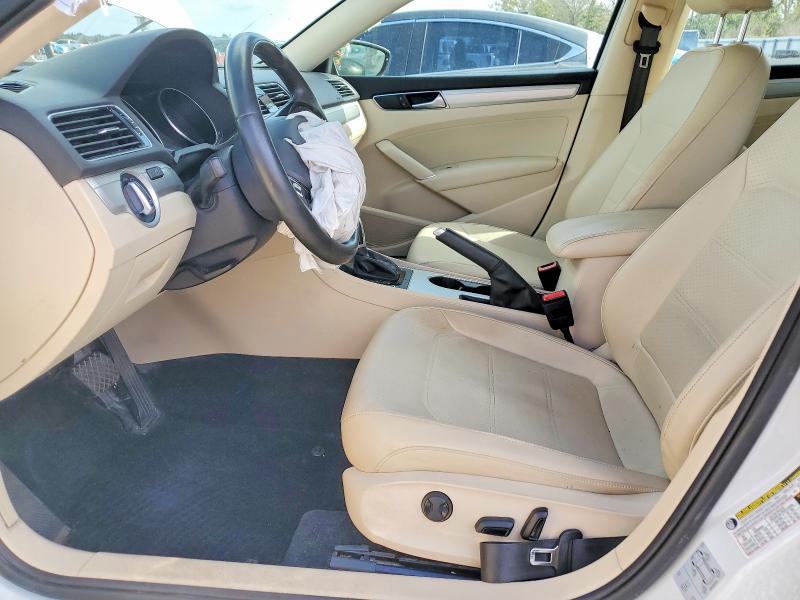 Photo 7 from auction – 2019 VOLKSWAGEN PASSAT with VIN 1VWLA7A36KC006590