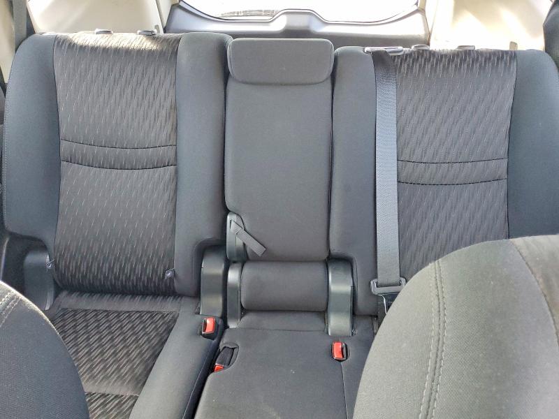 Photo 10 from auction – 2018 NISSAN ROGUE S with VIN 5N1AT2MT7JC772907