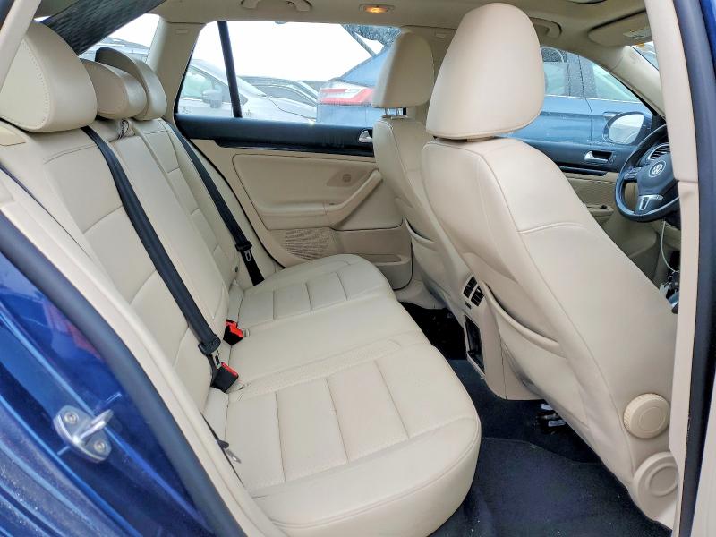 Photo 10 from auction – 2014 VOLKSWAGEN JETTA with VIN 3VWPL7AJXEM604470