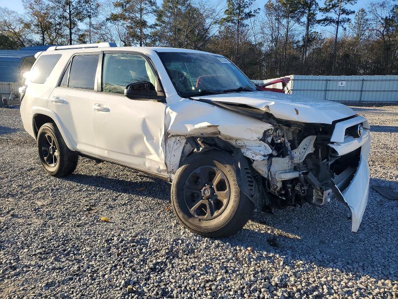 Photo 4 from auction – 2018 TOYOTA 4RUNNER SR with VIN JTEZU5JR1J5185956