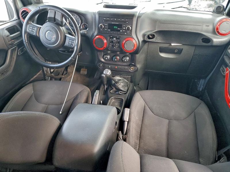 Photo 8 from auction – 2014 JEEP WRANGLER U with VIN 1C4BJWDG9EL313733