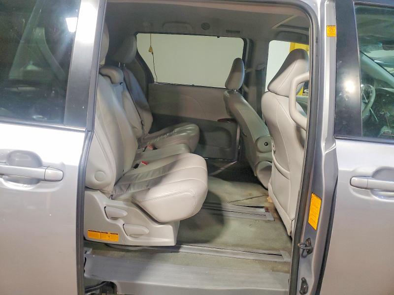 Photo 11 from auction – 2012 TOYOTA SIENNA with VIN 5TDYK3DC9CS215915