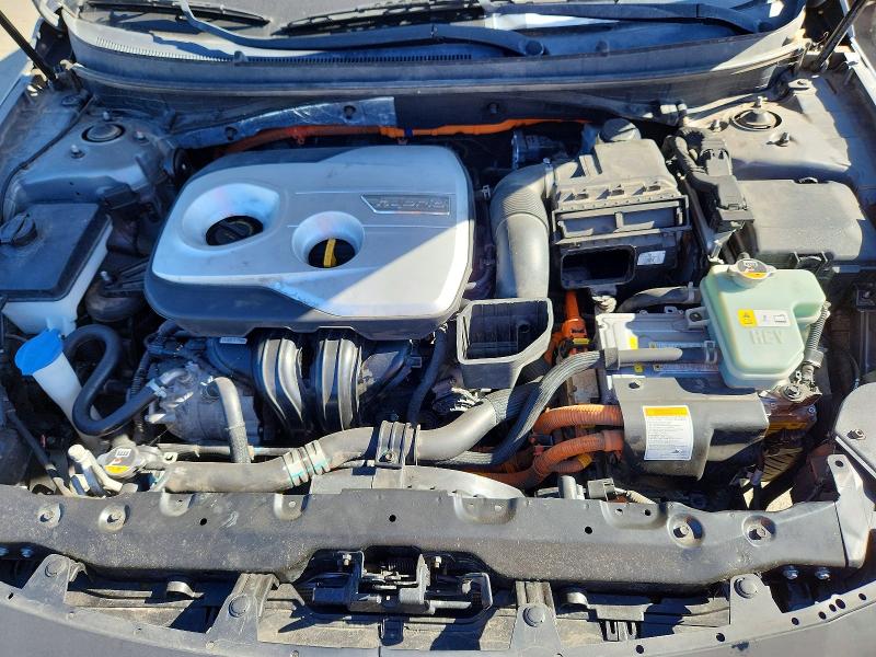Photo 11 from auction – 2017 HYUNDAI SONATA HYB with VIN KMHE34L39HA077221